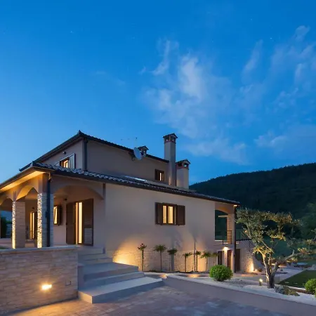 With Pool Surrounded By Woods In Labin *
